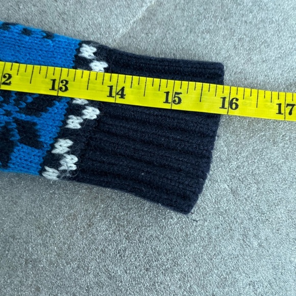 [5-6T]Sonic the Hedgehog Holiday Knit Sweater - Picture 6 of 7